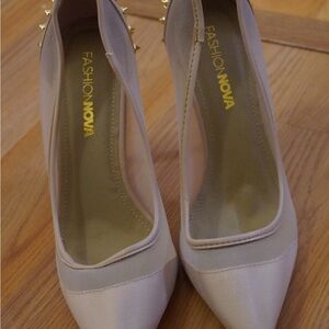 BRAND NEW Fashion Nova Women's Cream Heels
